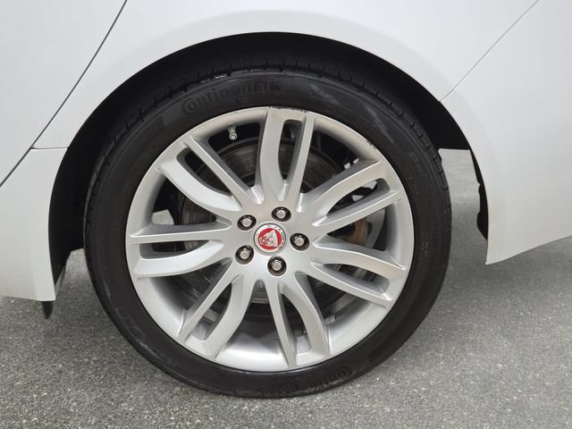 Used 2016 Jaguar XF Prestige AWD/4WD image 33