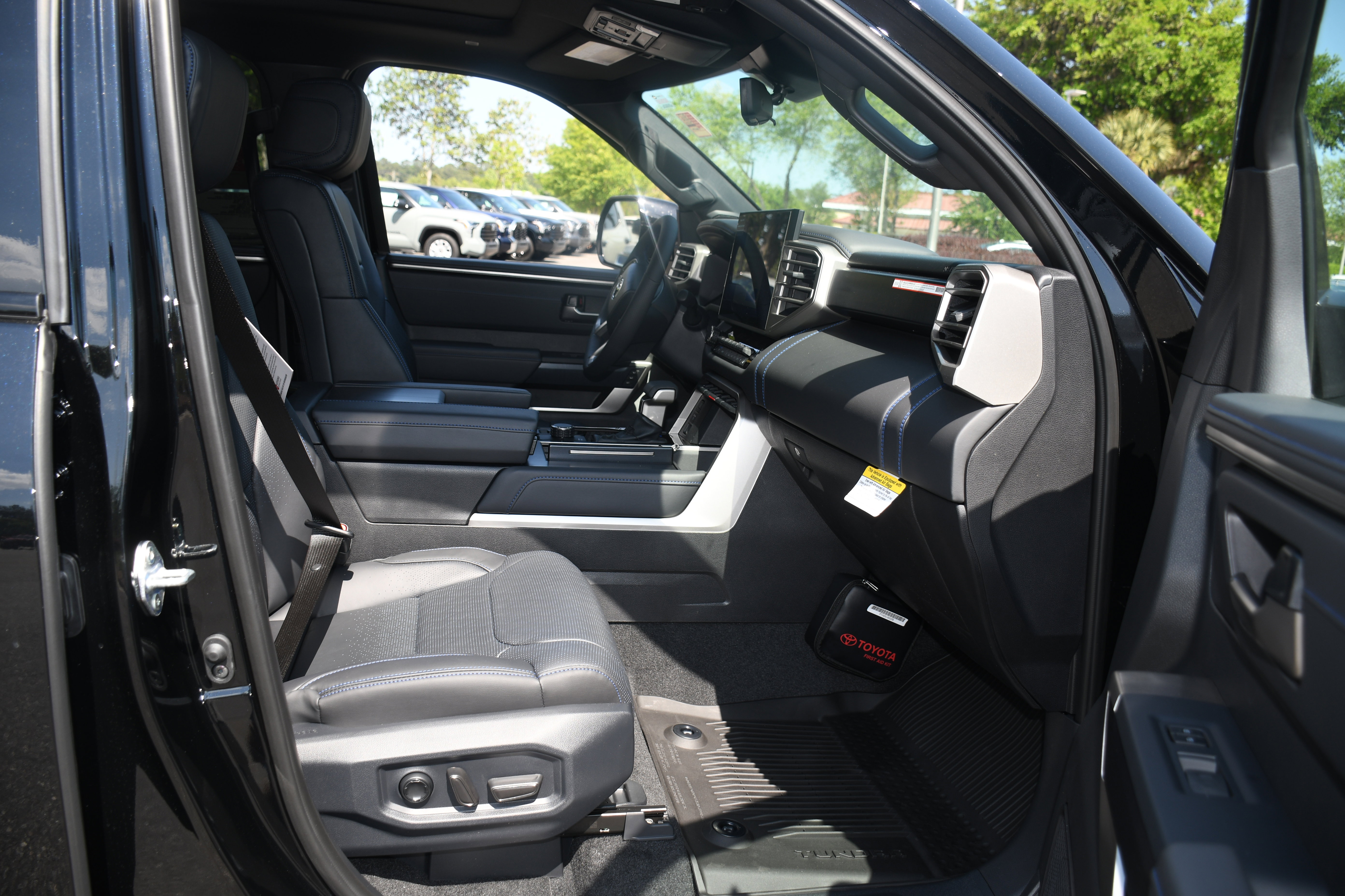New 2026 Toyota Tundra Platinum AWD/4WD image 11
