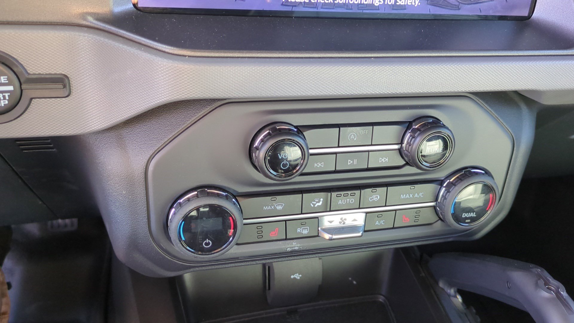 Used 2024 Ford Bronco Everglades image 21