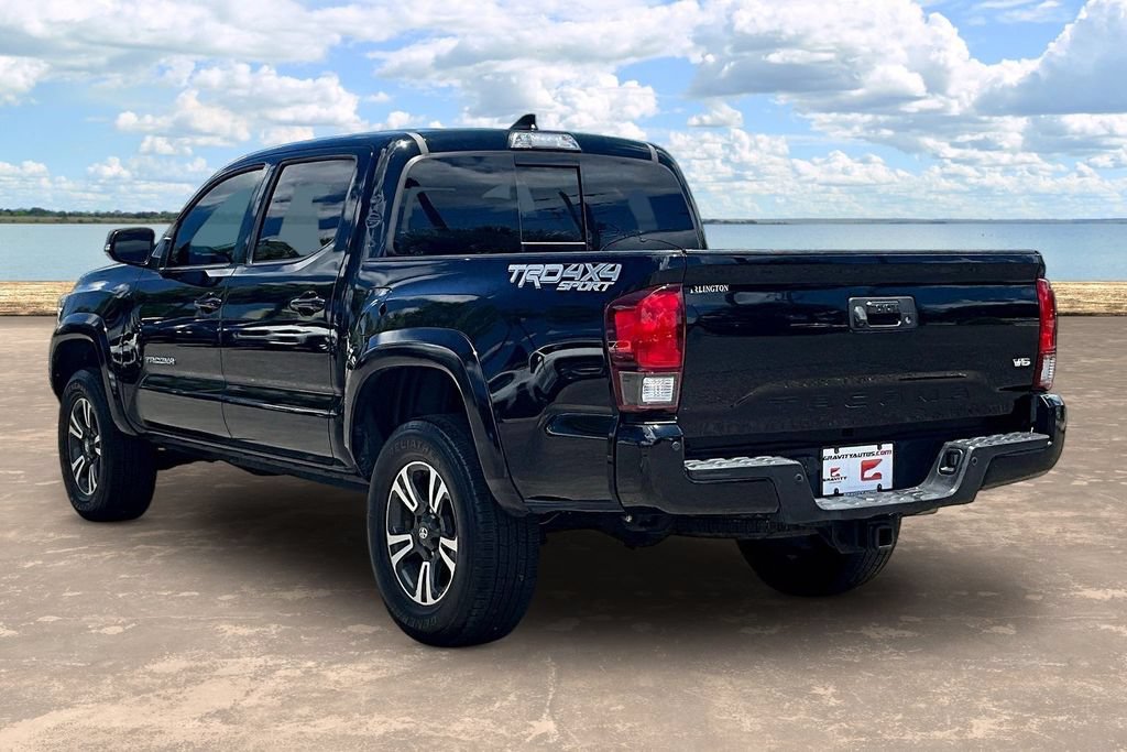 Used 2018 Toyota Tacoma TRD Sport w/ Technology Package AWD/4WD image 6