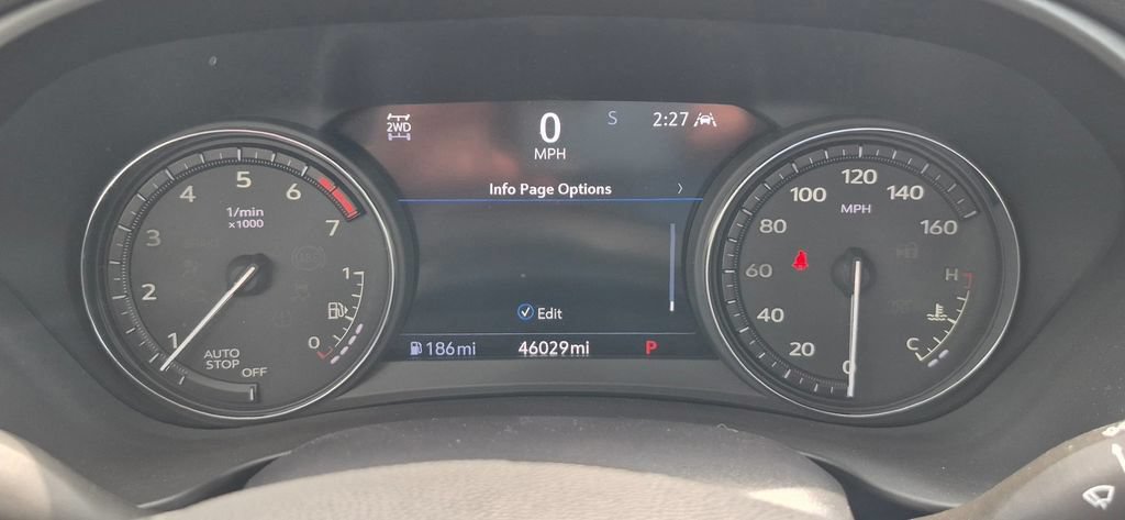 Used 2022 Cadillac XT4 Premium Luxury w/ Technology Package AWD/4WD image 35