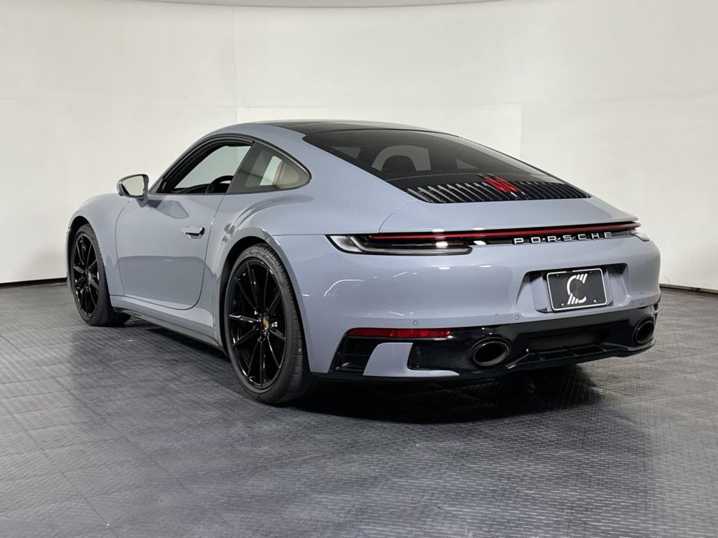 Certified 2024 Porsche 911 Carrera RWD image 3