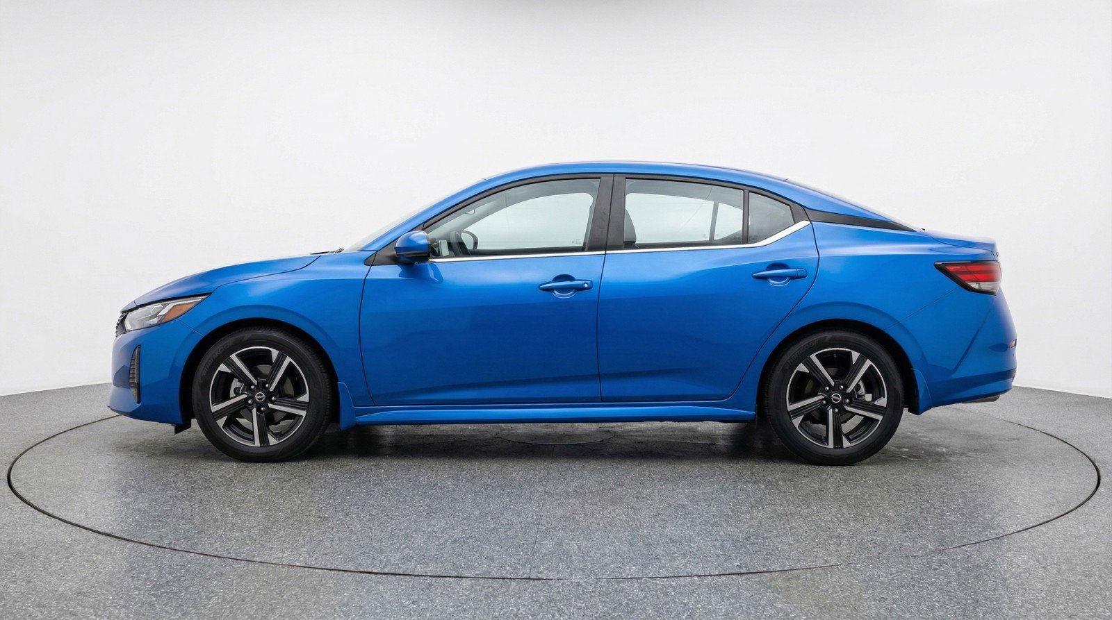 Used 2025 Nissan Sentra SV image 5