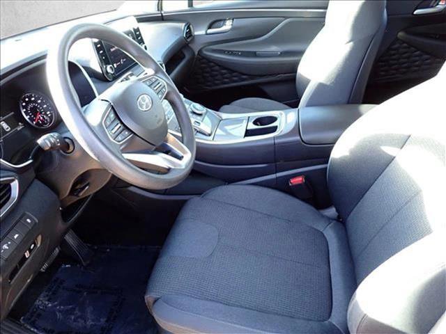 Used 2023 Hyundai Santa Fe SE image 10