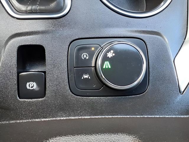 Used 2022 Chevrolet Traverse LT w/ LT Premium Package image 25