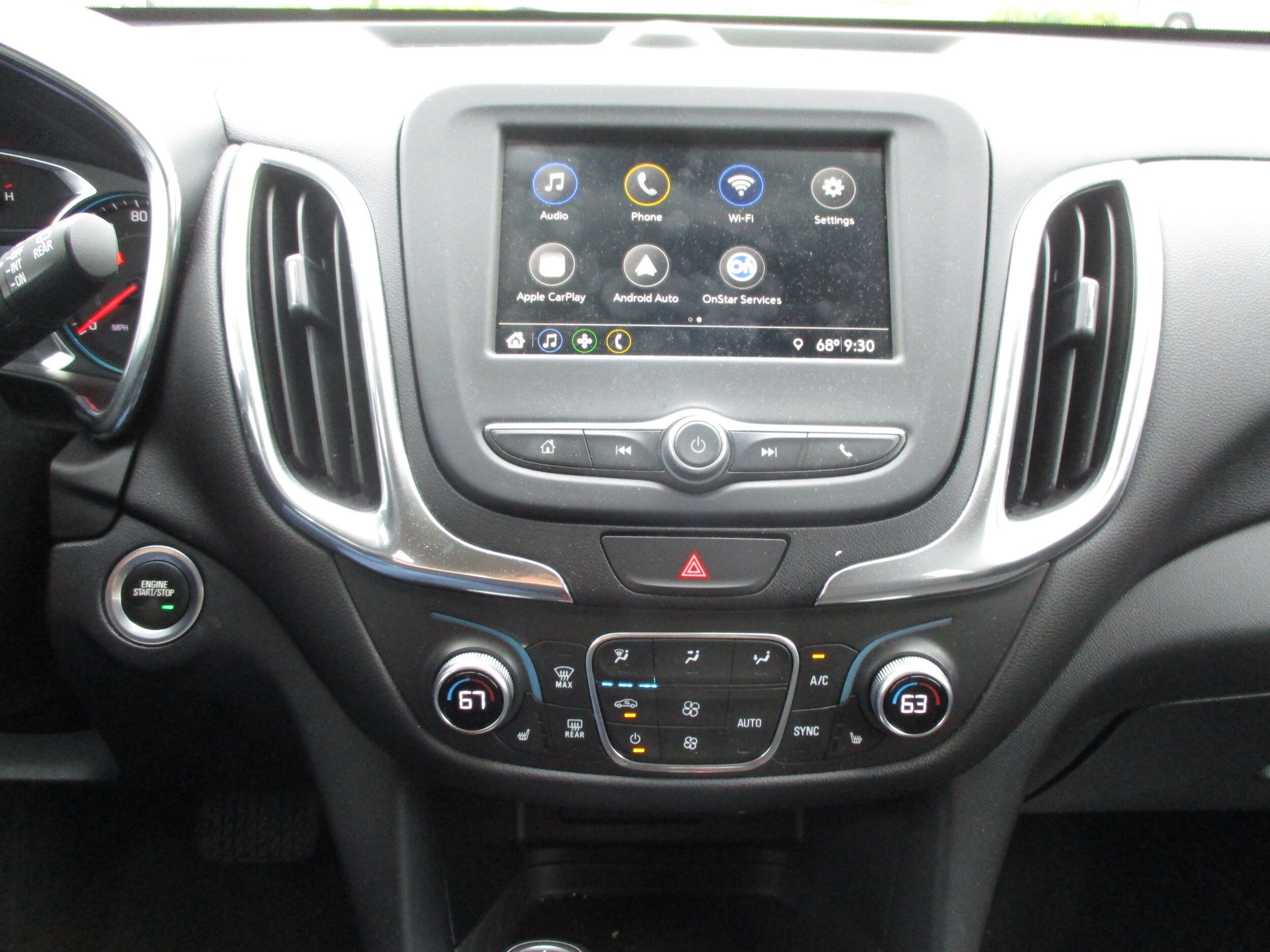 Used 2019 Chevrolet Equinox LT FWD image 12