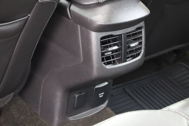 Used 2015 Ford Fusion SE w/ Equipment Group 502A FWD image 20