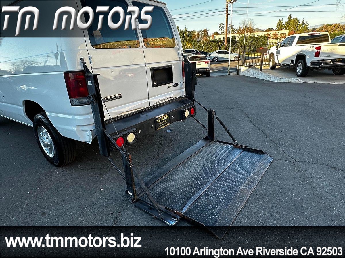 Used 2010 Ford E-250 and Econoline 250 RWD image 3