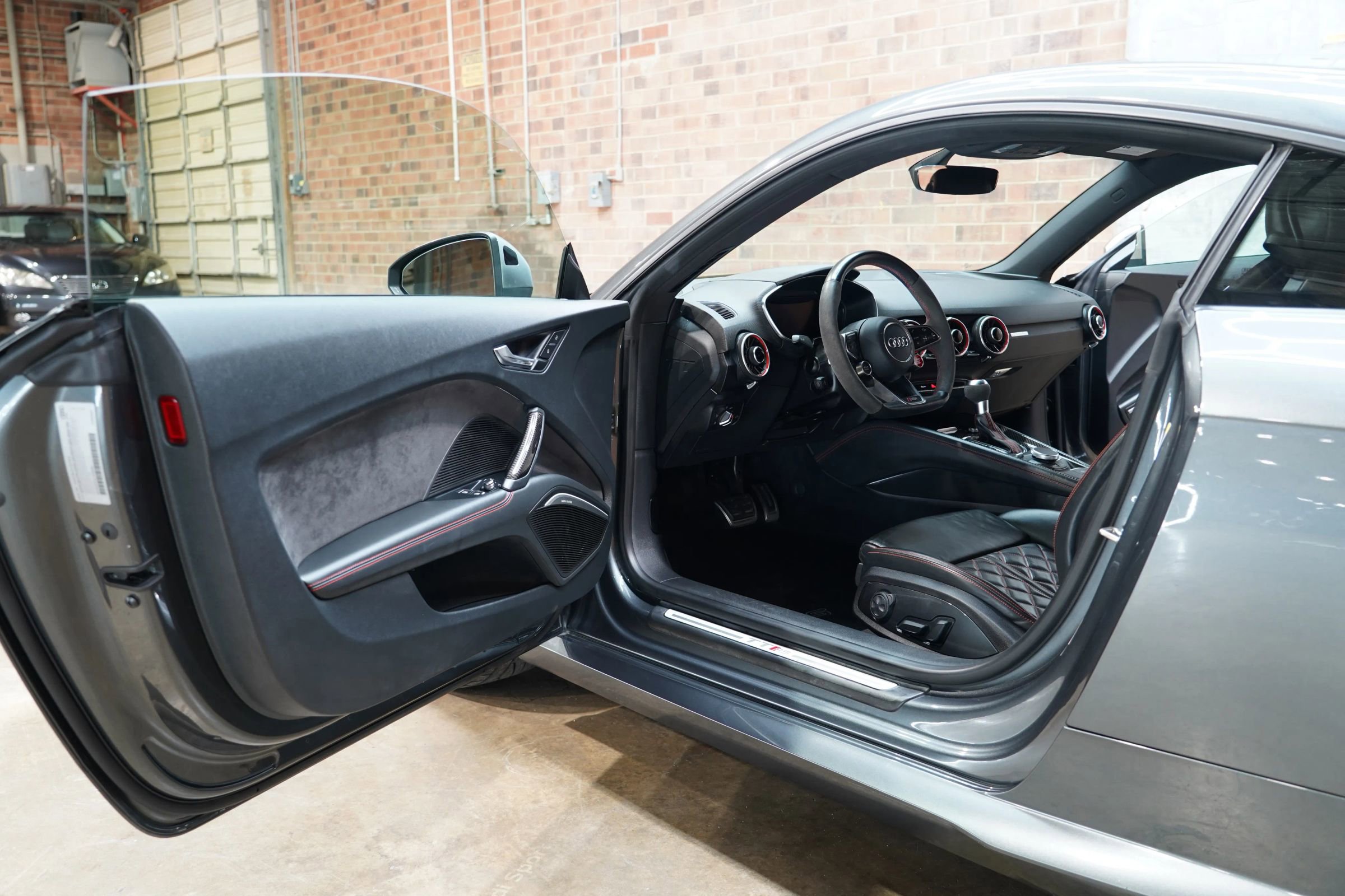 Used 2018 Audi TT RS w/ Technology Package image 41