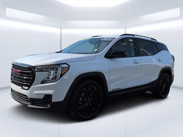 Used 2024 GMC Terrain SLT w/ Tech Package FWD image 7