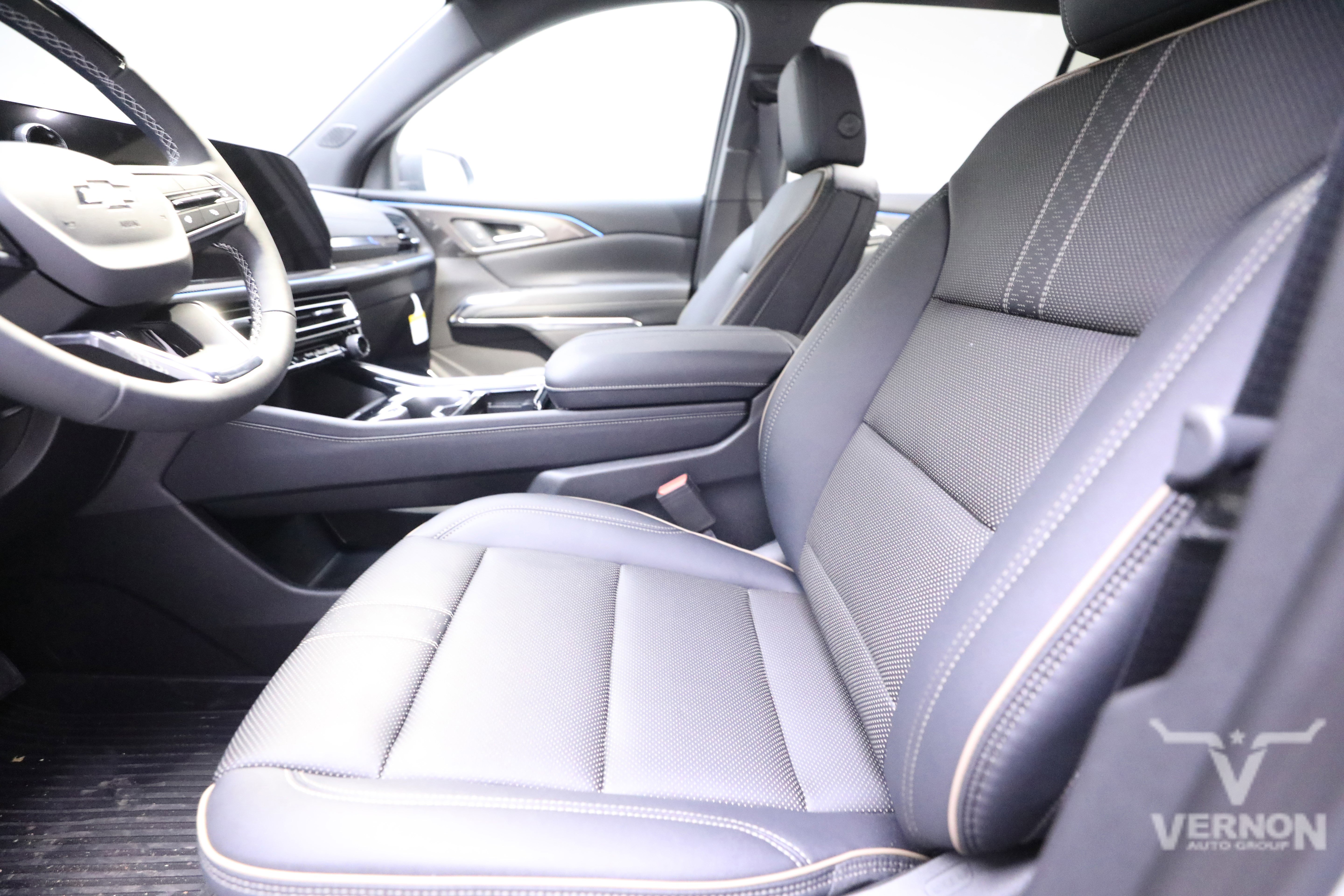 New 2026 Chevrolet Traverse High Country w/ LPO, Floor Liner Package image 10