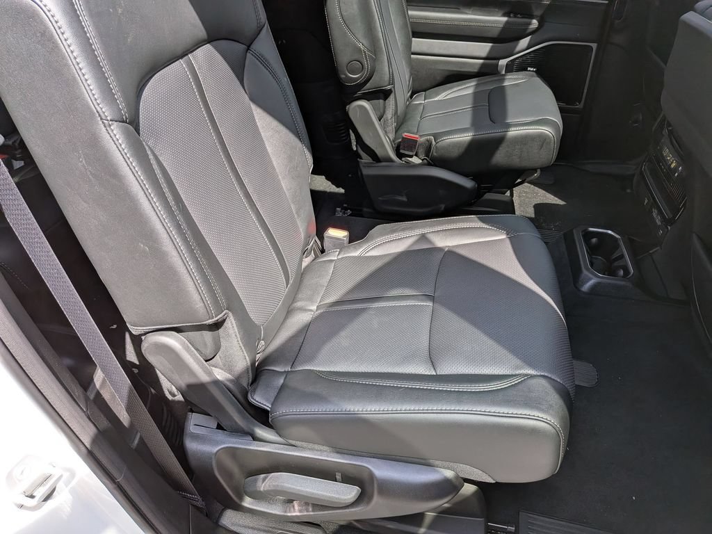 New 2026 Jeep Grand Wagoneer L Limited AWD/4WD image 29