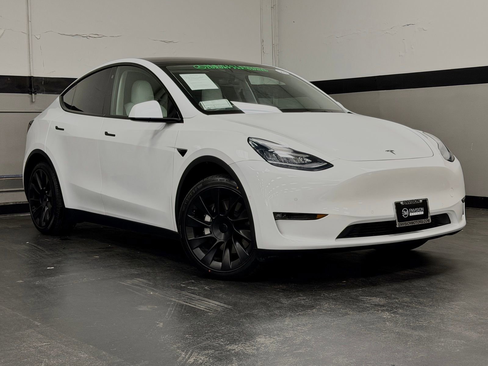 Used 2021 Tesla Model Y 2WD image 2