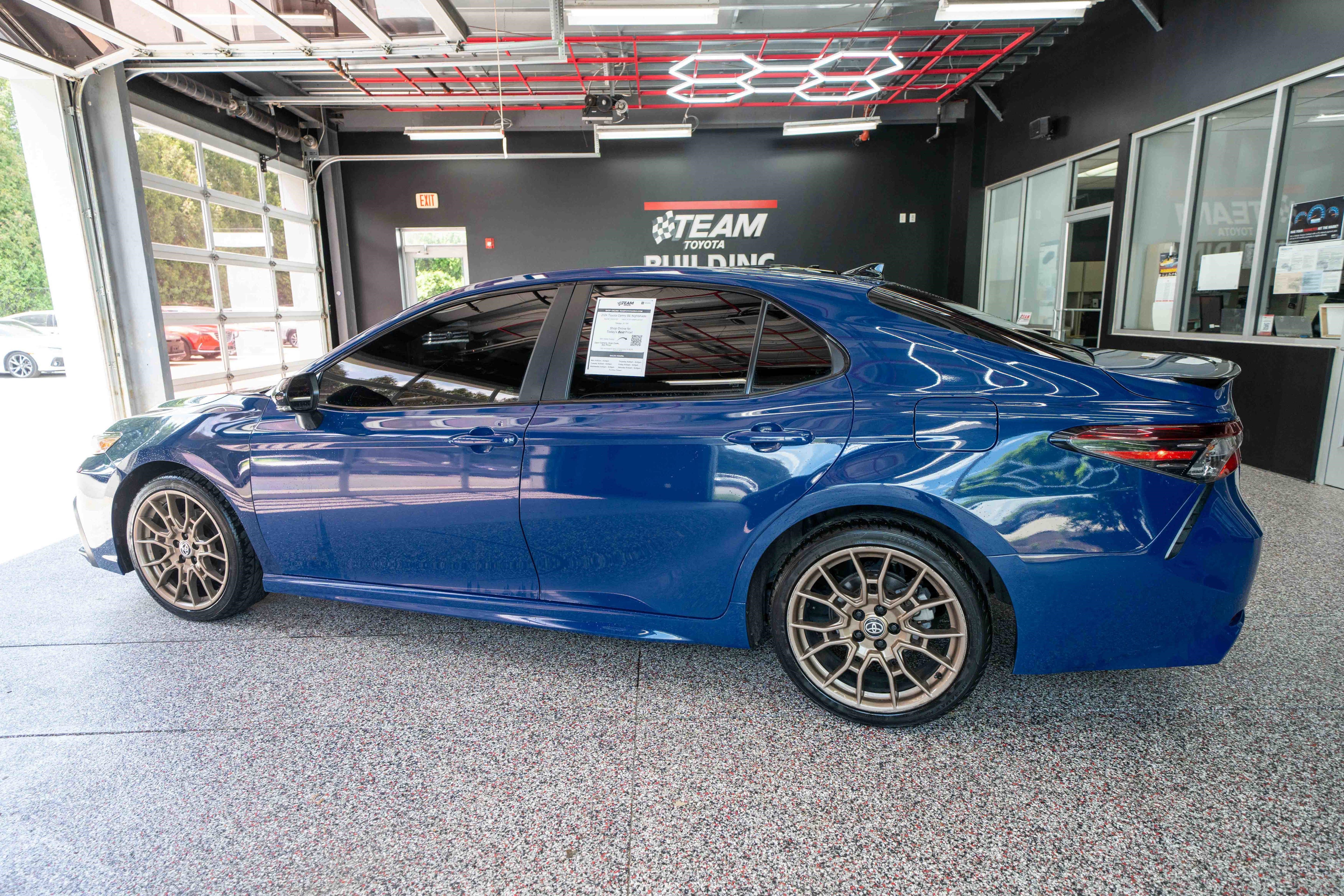 Used 2024 Toyota Camry SE FWD image 2