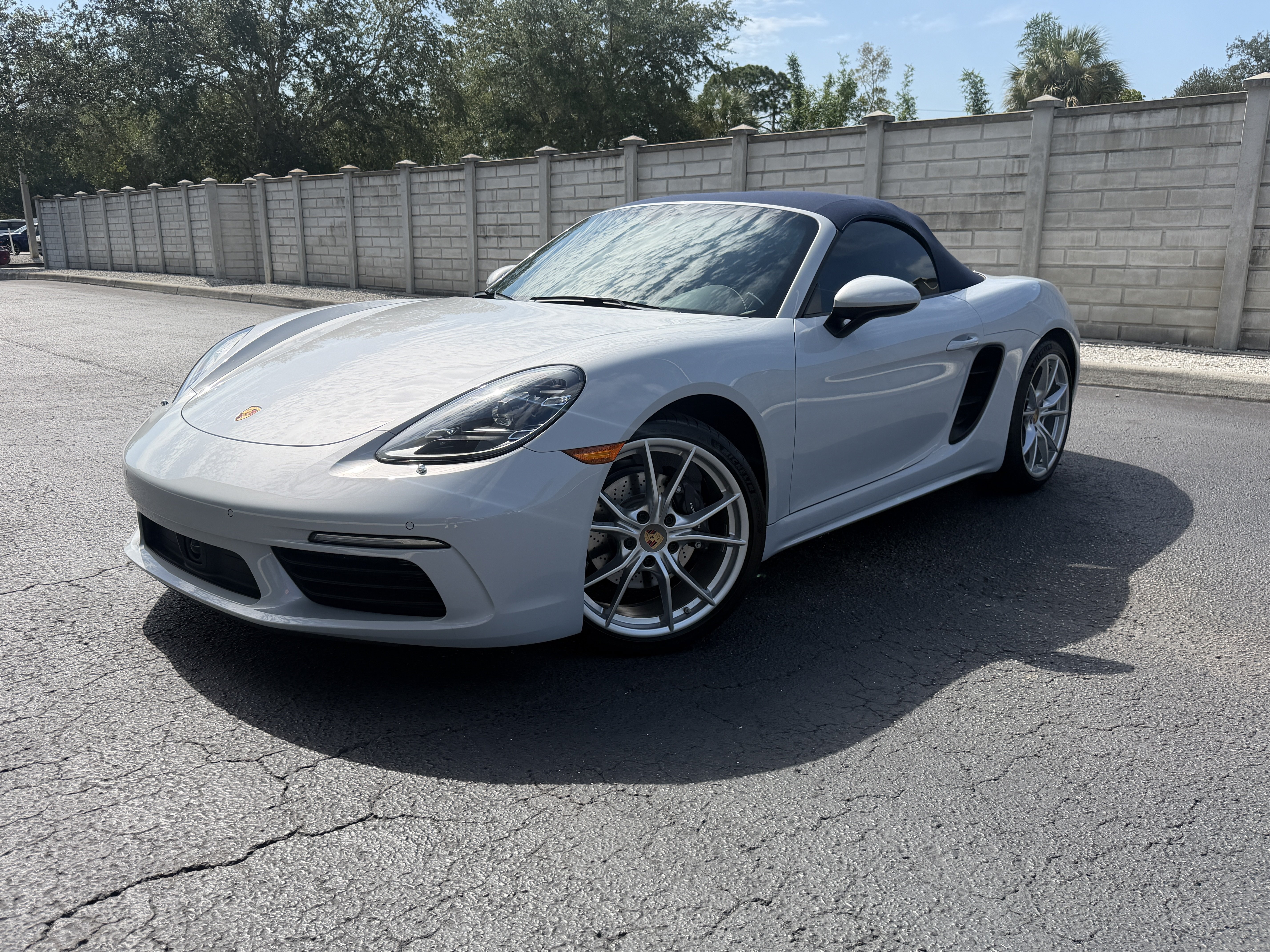 Certified 2024 Porsche 718 Boxster RWD image 1