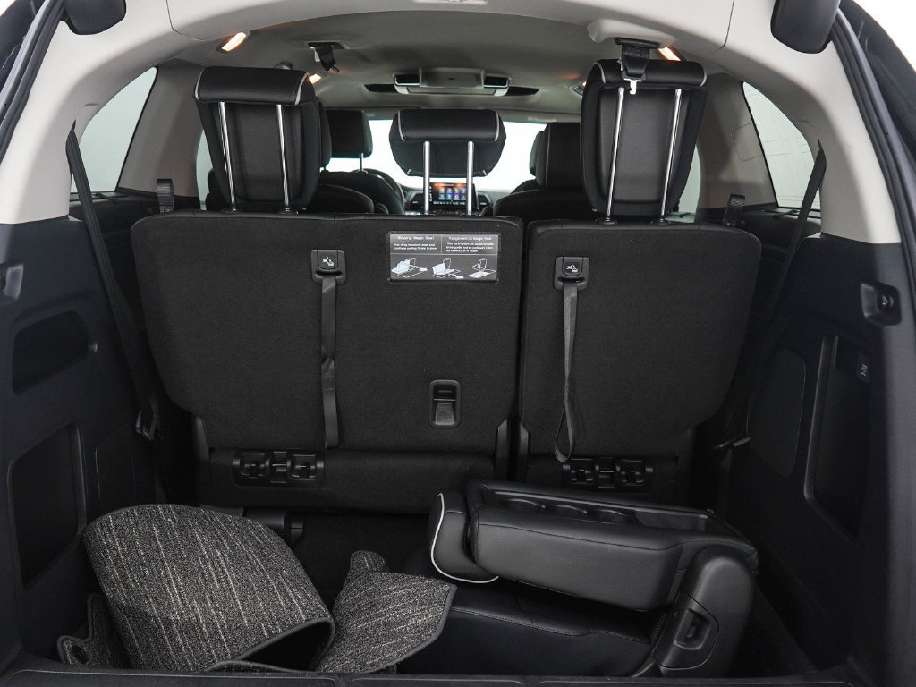 Used 2026 Honda Odyssey Touring image 9
