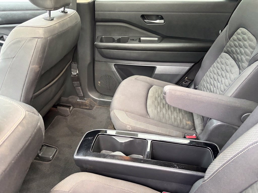Used 2022 Nissan Pathfinder SV w/ SV Premium Package FWD image 30