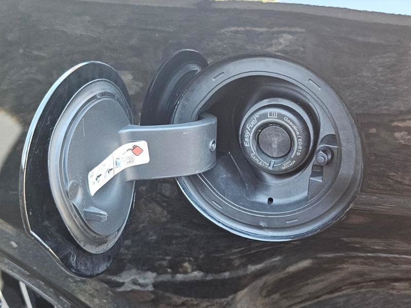 Used 2018 Ford Mustang GT Premium w/ Equipment Group 401A RWD image 40
