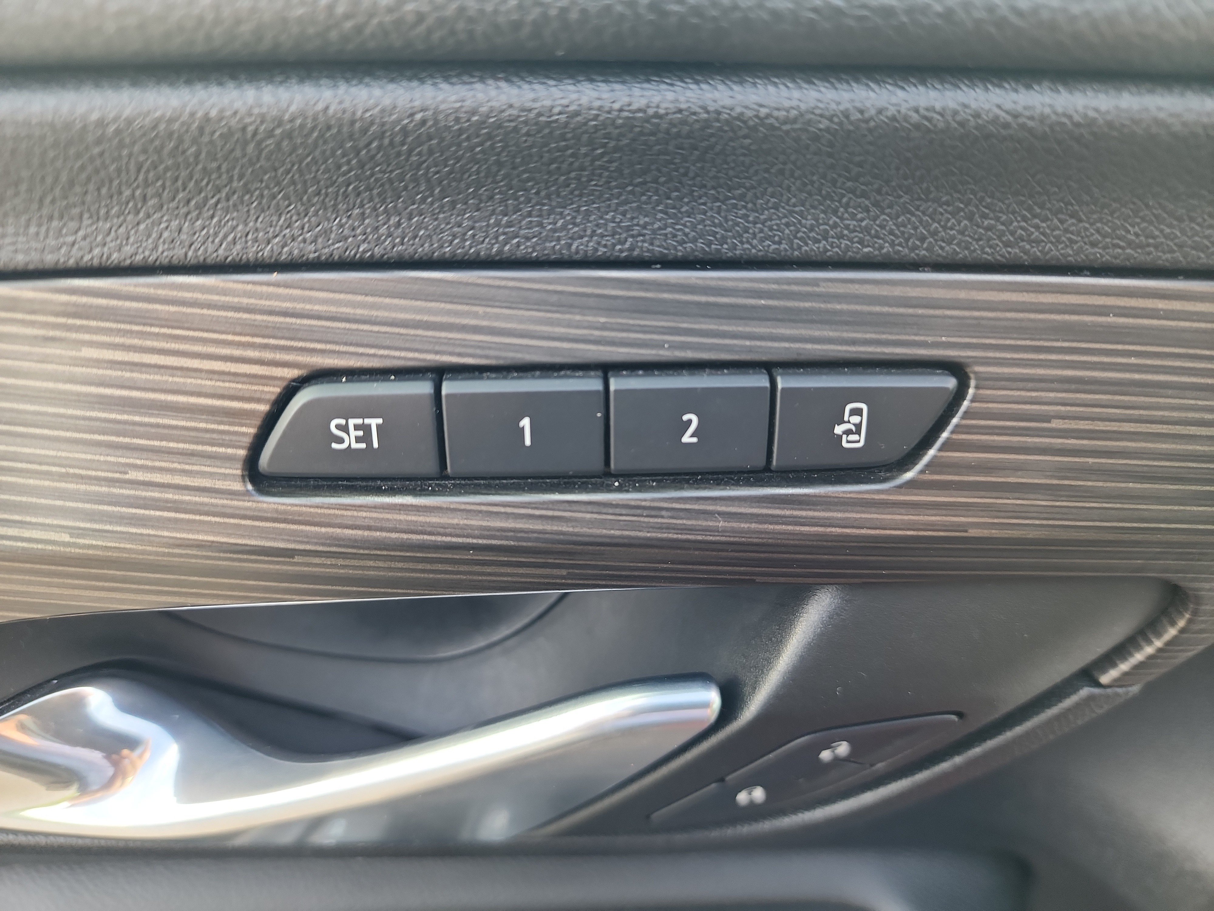 Certified 2023 GMC Terrain SLT w/ Elevation Edition AWD/4WD image 14