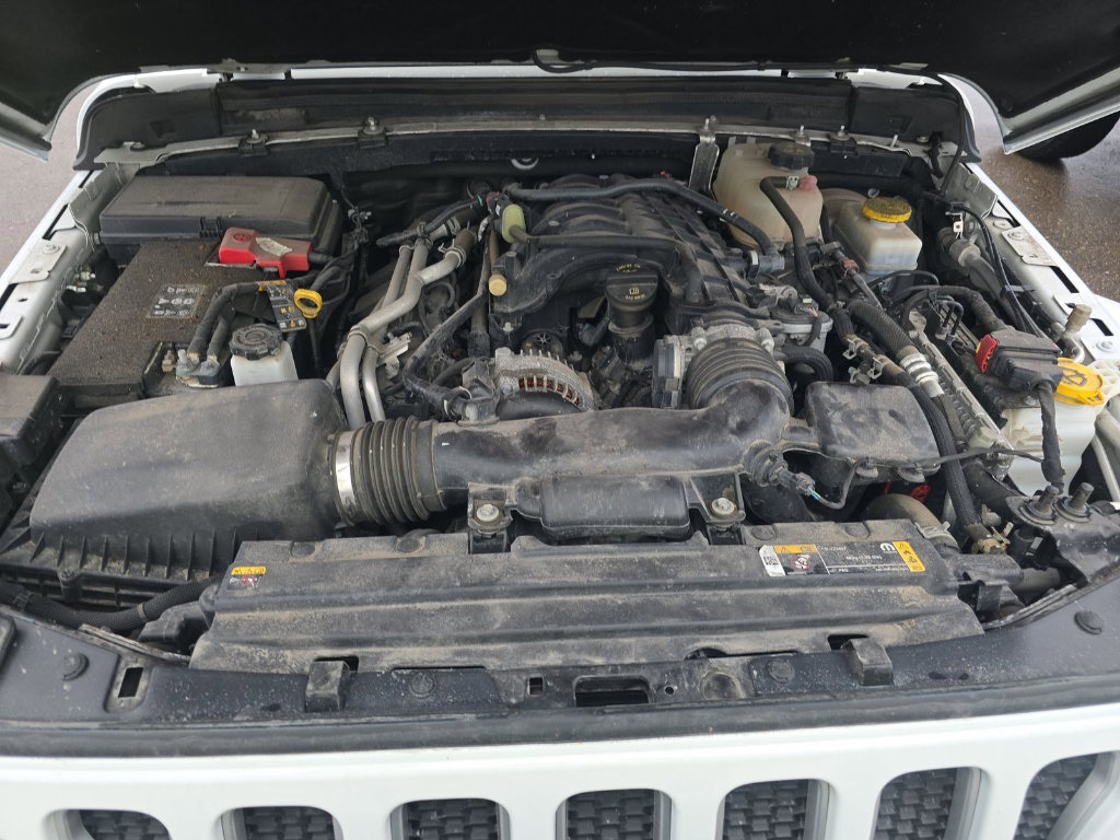 Used 2022 Jeep Wrangler Unlimited Sahara w/ Cold Weather Group image 7