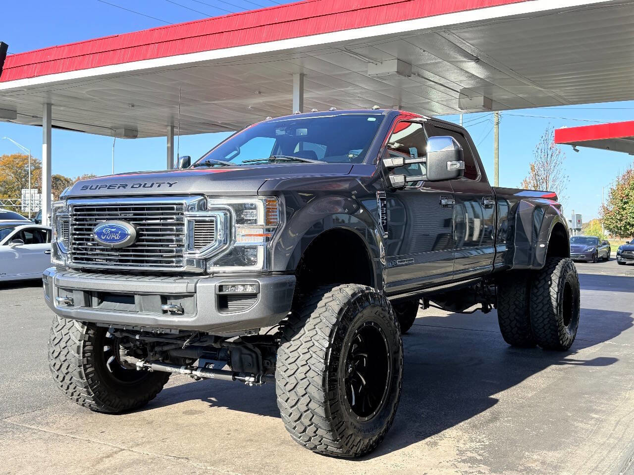 Used 2022 Ford F350 Platinum image 6