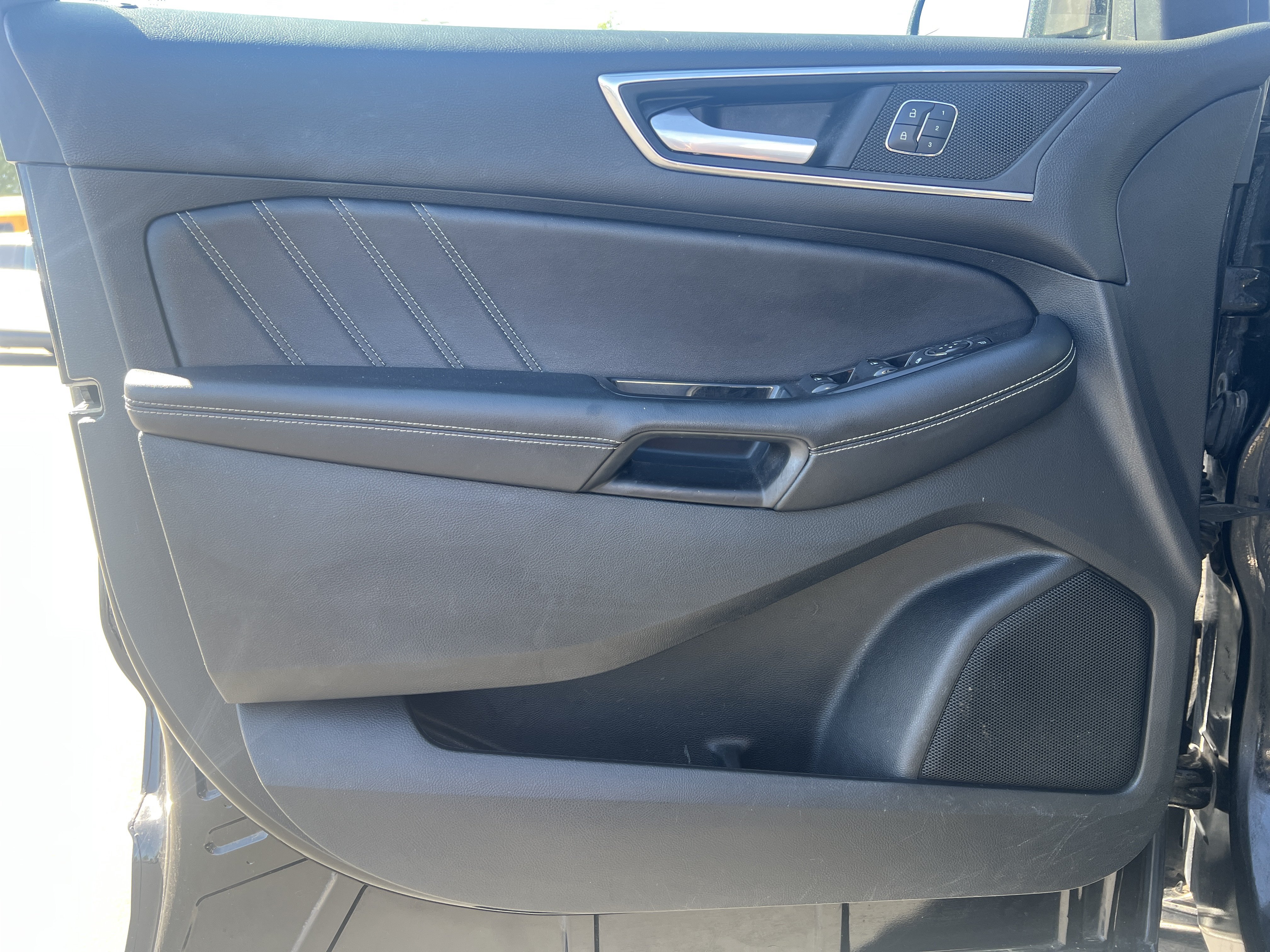 Used 2016 Ford Edge Sport w/ Cold Weather Package AWD/4WD image 12