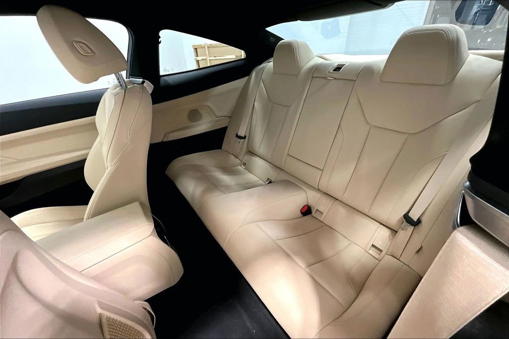 Used 2021 BMW 430i Coupe w/ Premium Package image 35