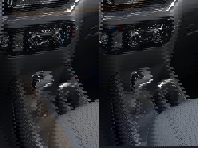 New 2026 GMC Sierra 1500 SLT image 23