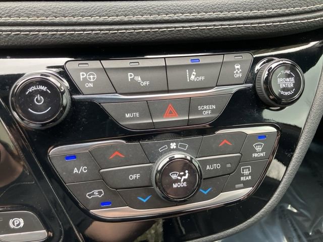 Used 2020 Chrysler Pacifica Limited w/ Advanced Safetytec Group image 22