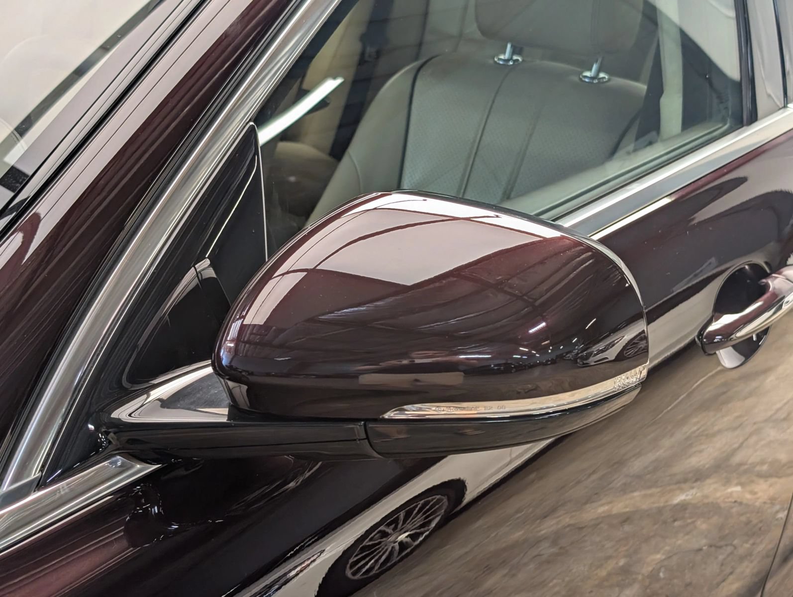 Used 2011 Jaguar XJ L RWD image 9