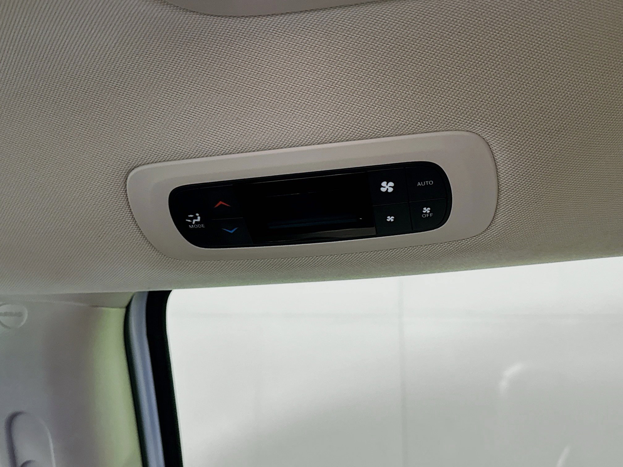 Used 2022 Chrysler Pacifica Touring-L image 26