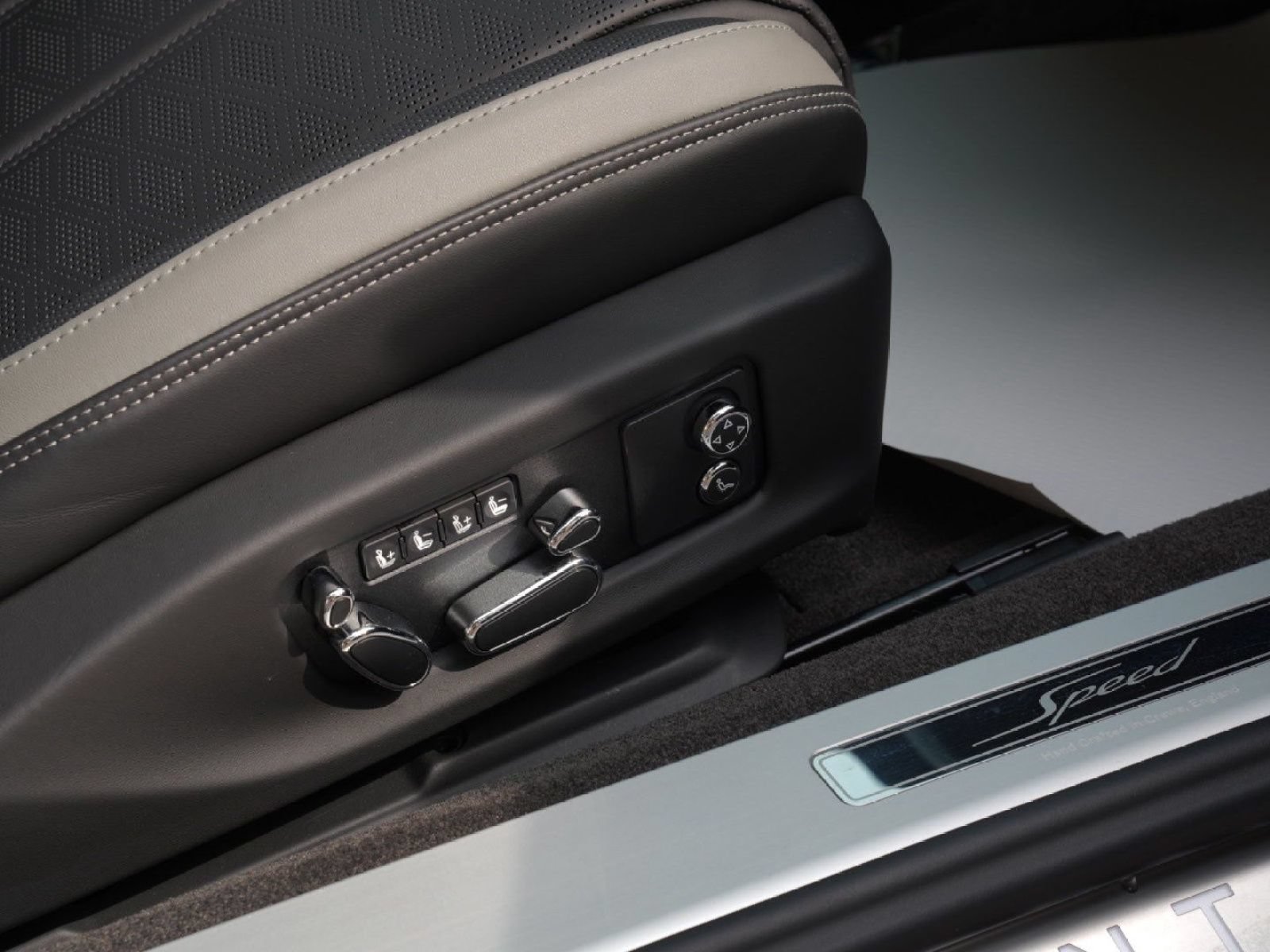 Used 2025 Bentley Continental GT Speed AWD/4WD image 46