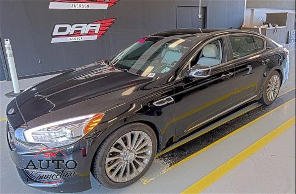 Used 2017 Kia K900 Luxury