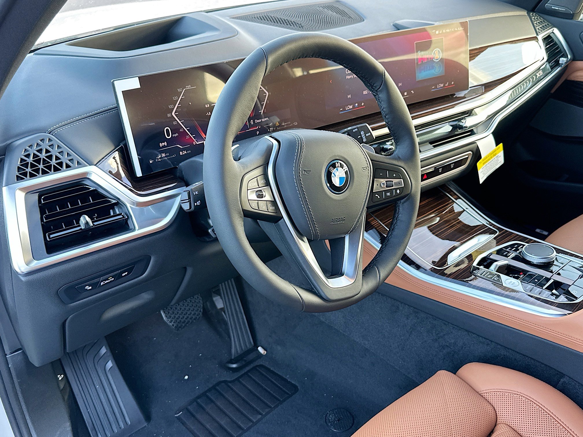 New 2026 BMW X5 xDrive50e w/ Climate Comfort Package image 7