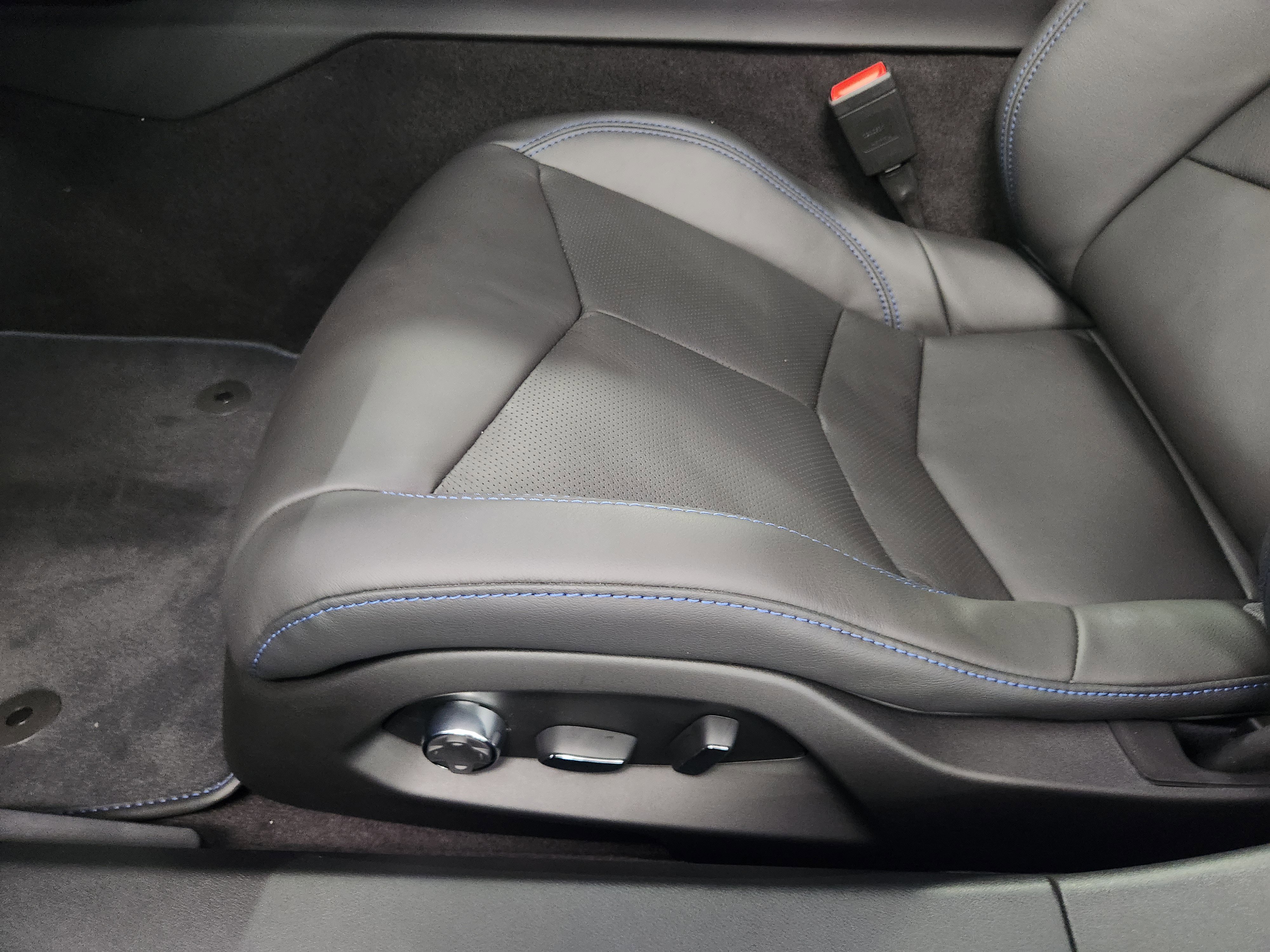 New 2026 Chevrolet Corvette Stingray Preferred Cpe w/ 2LT image 19