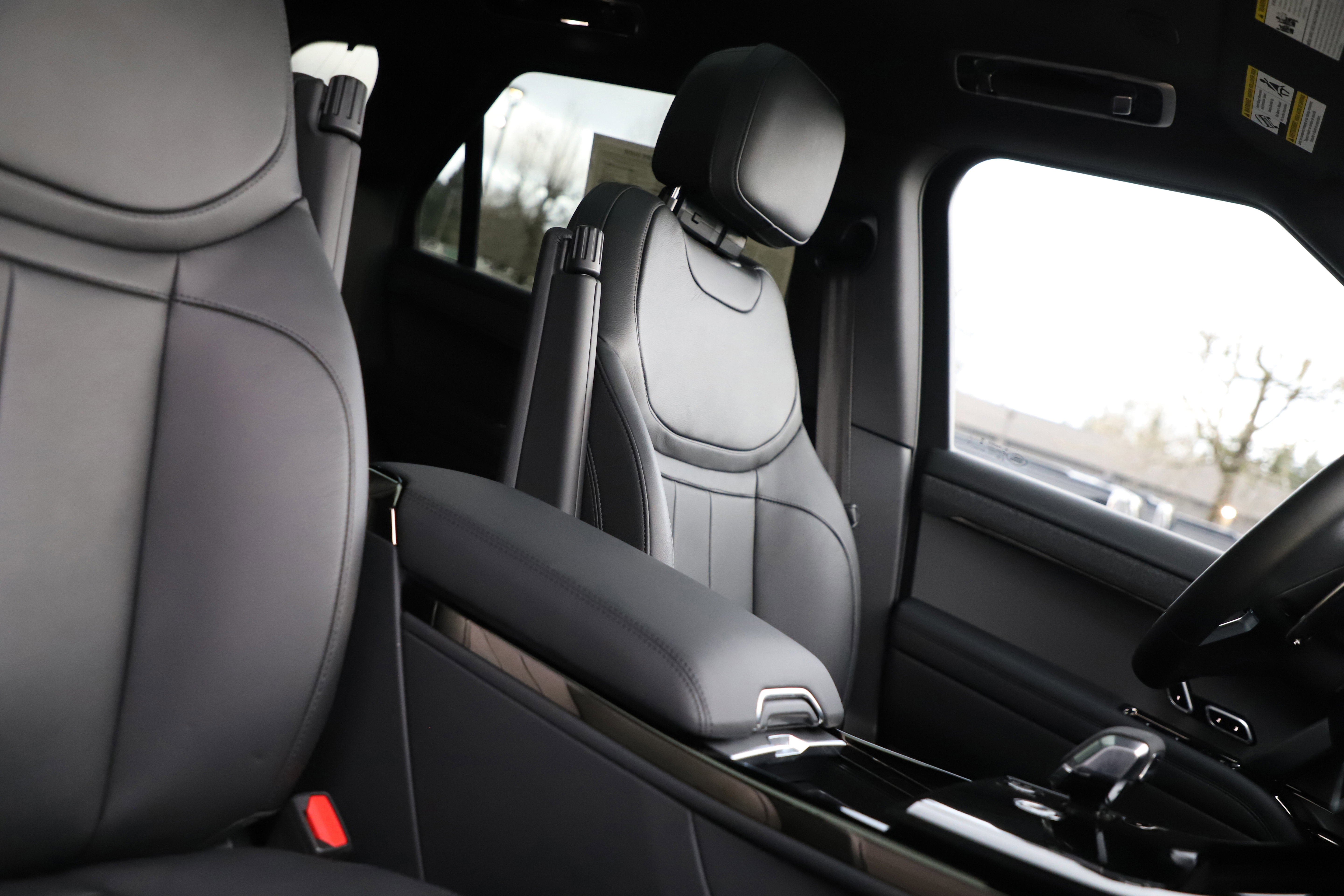 Certified 2025 Land Rover Range Rover Sport image 10