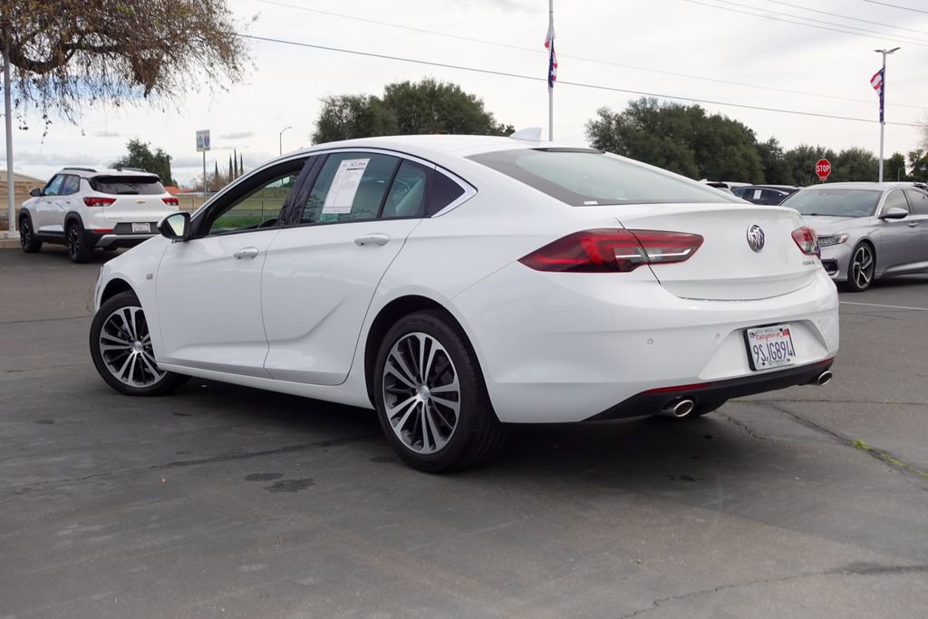Used 2019 Buick Regal Preferred w/ Sights and Sounds Package image 9