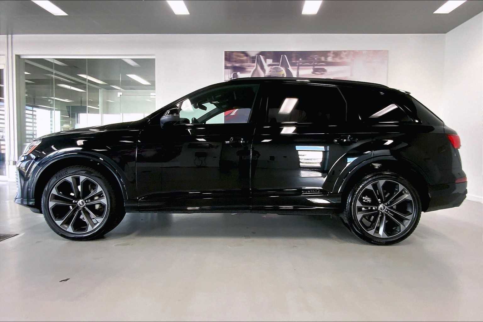 Used 2025 Audi Q7 3.0T Premium Plus w/ Premium Plus Package image 3