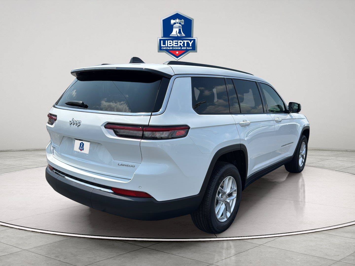 New 2026 Jeep Grand Cherokee L Laredo AWD/4WD image 10