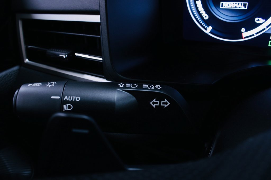 Used 2024 Mitsubishi Outlander ES image 8