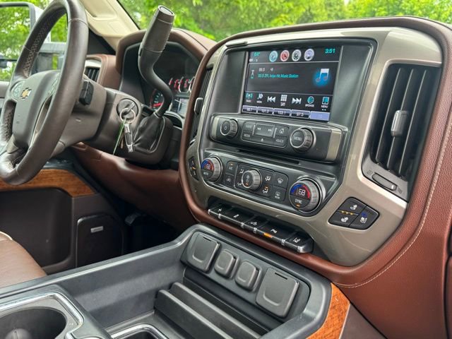 Used 2017 Chevrolet Silverado 2500 High Country AWD/4WD image 31