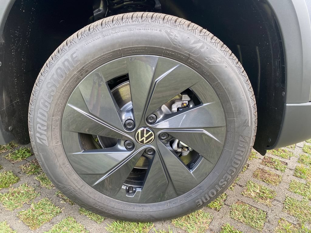 New 2026 Volkswagen Taos S FWD image 27
