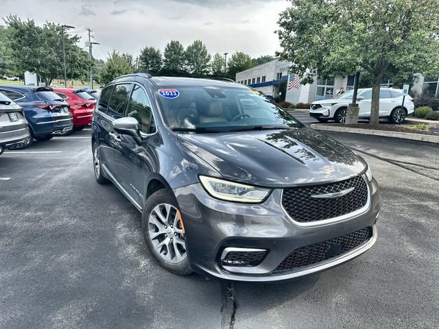 Used 2022 Chrysler Pacifica Pinnacle FWD image 11