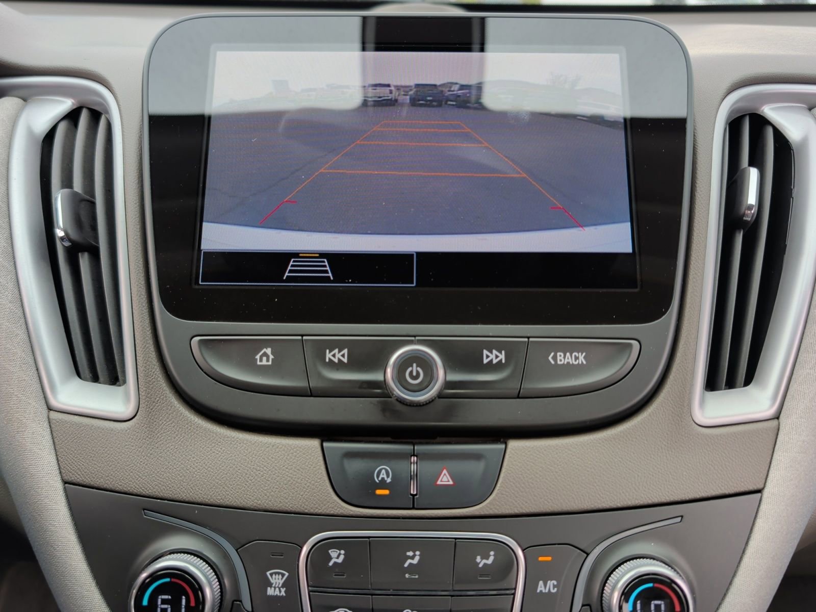Used 2022 Chevrolet Malibu LT FWD image 25