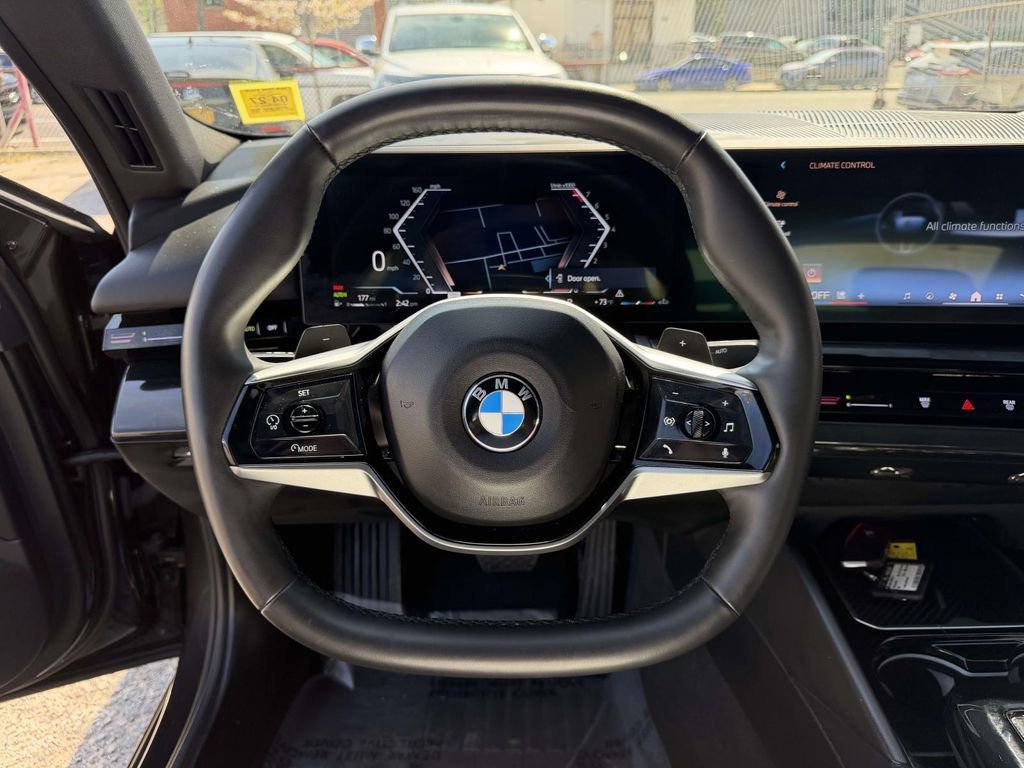 Used 2025 BMW 530i RWD image 22