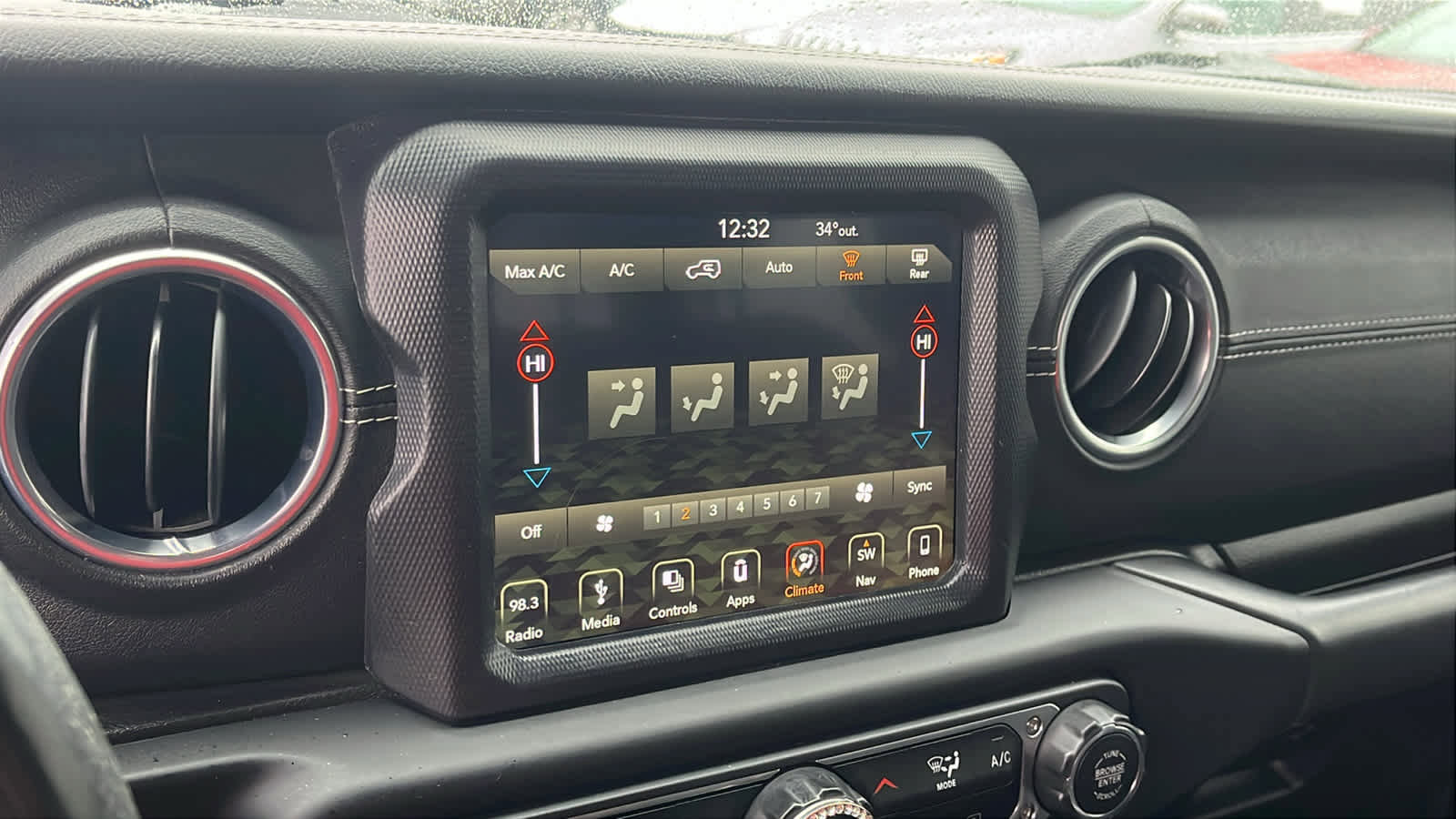 Used 2018 Jeep Wrangler Unlimited Sahara image 15