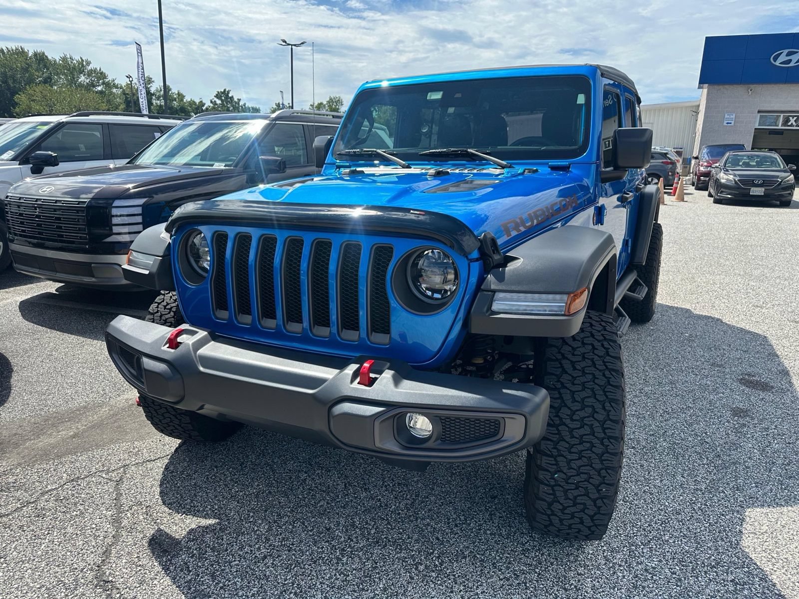 Used 2023 Jeep Wrangler Unlimited Rubicon w/ LED Lighting Group AWD/4WD image 1