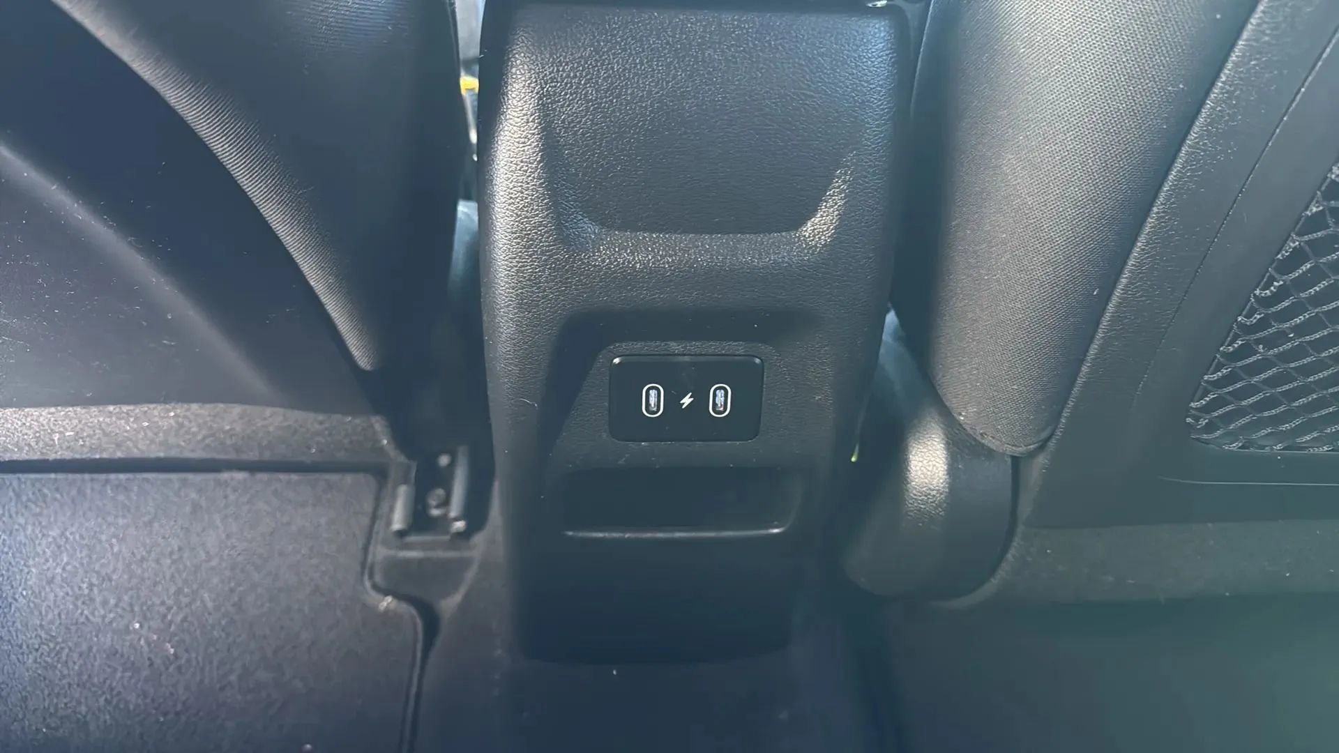 Used 2024 Hyundai Venue SEL image 27