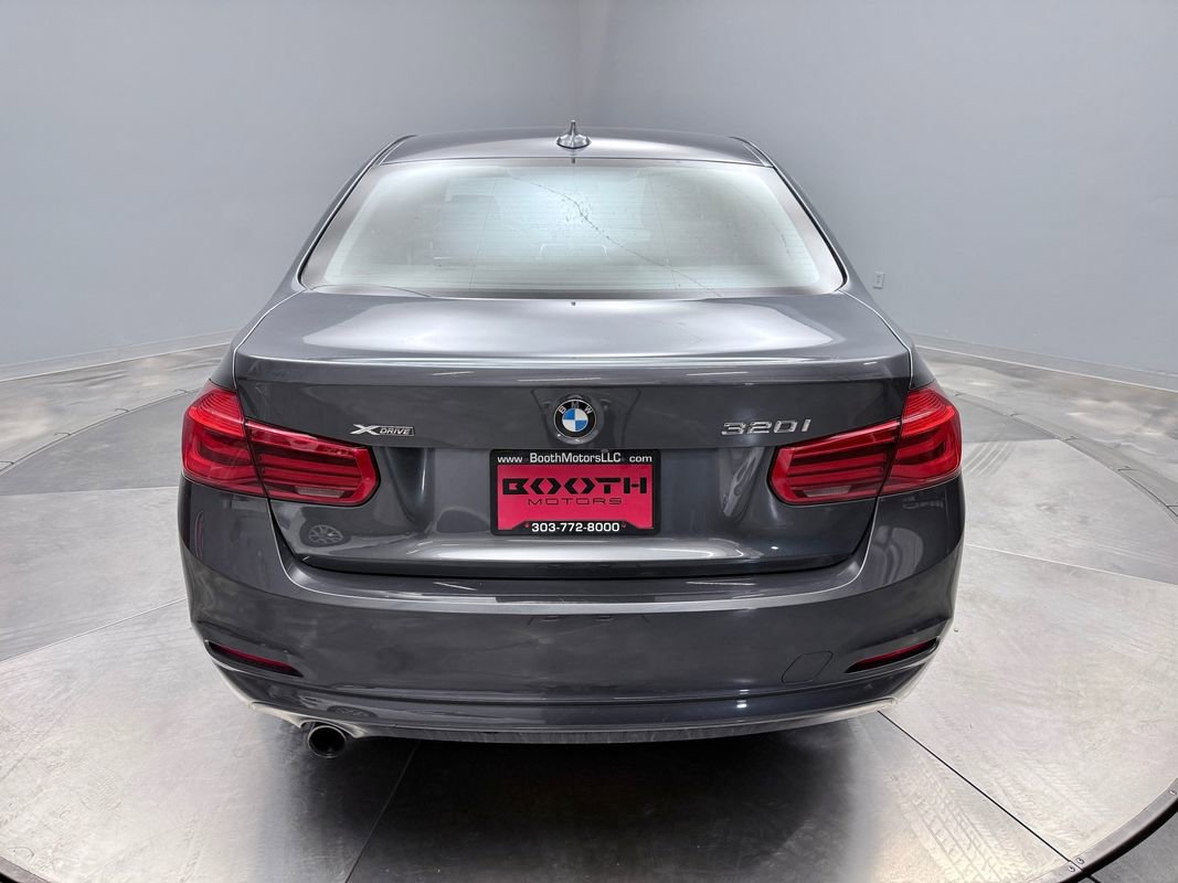 Used 2018 BMW 320i xDrive Sedan image 6