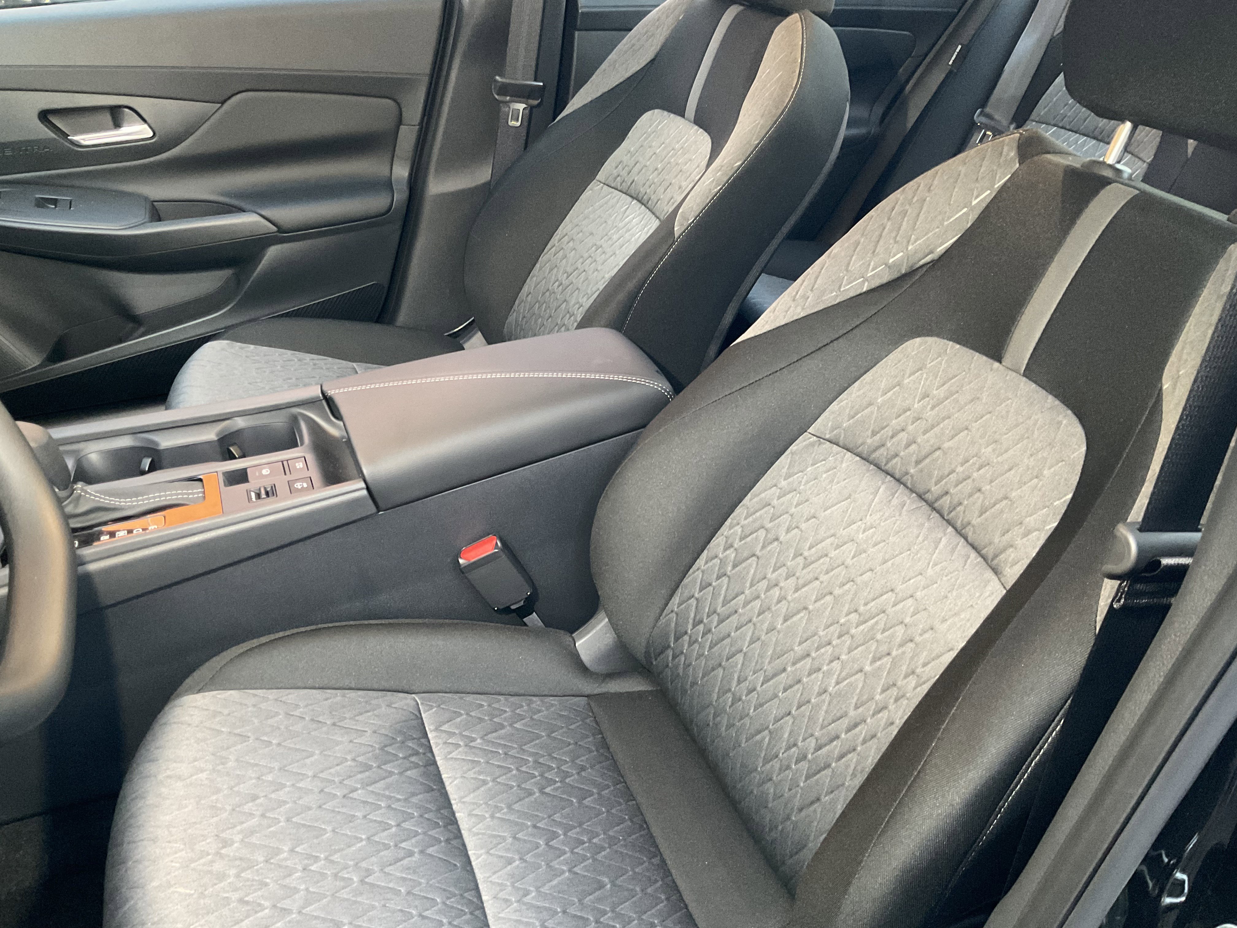 Used 2026 Nissan Sentra SV w/ Floor Mat Package image 28